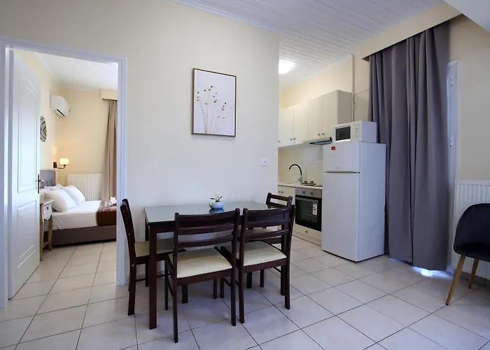 Apartahotel Avra 3*