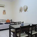 Avra Aparthotel 3*