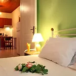 Aparthotel Avra 3*