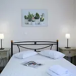 Avra Kalligoni