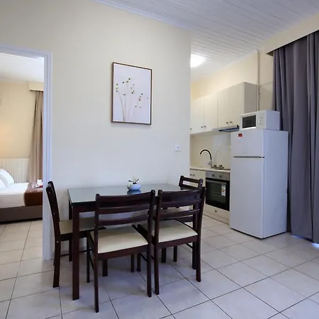 Lejlighedshotel Avra 3*