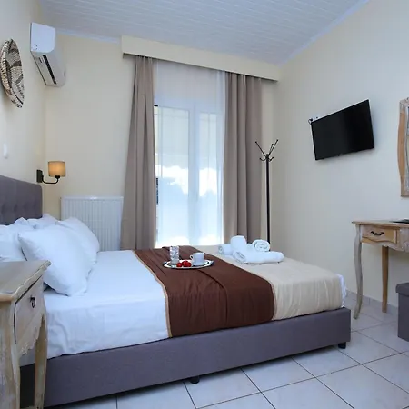 Lejlighedshotel Avra 3*