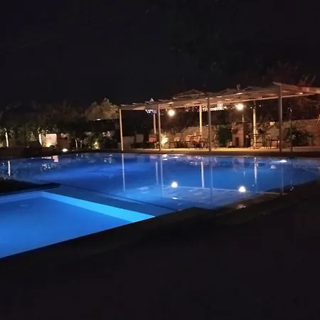 Lejlighedshotel Avra 3*