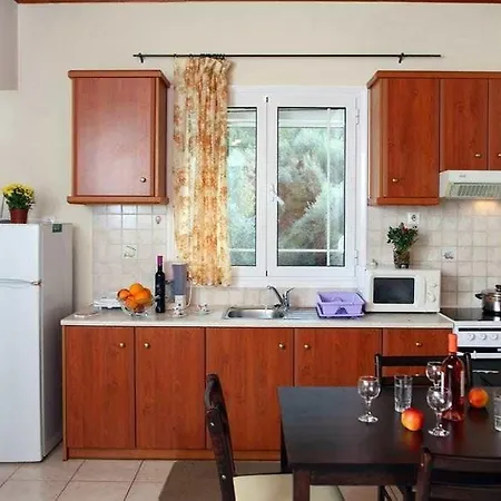 Aparthotel Avra