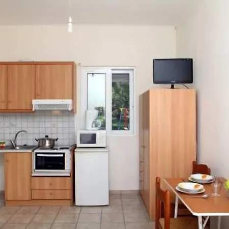 Aparthotel Avra 3*
