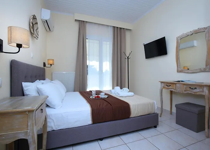 Apart-hotel Avra 3*